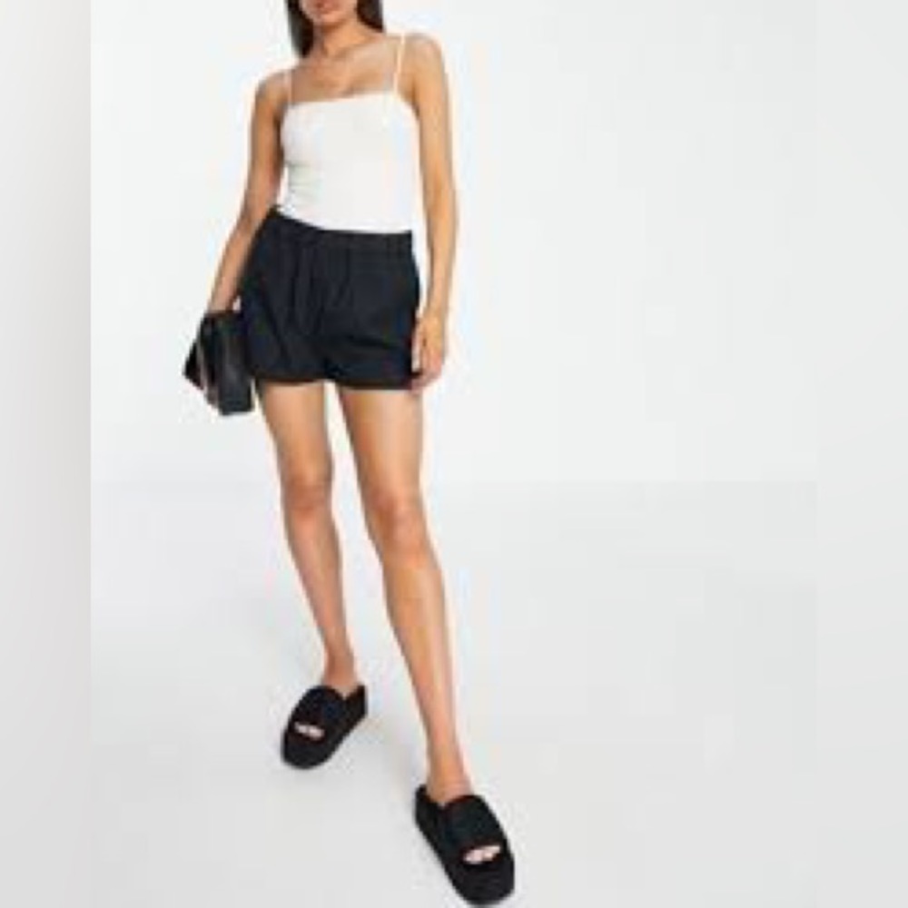 Madewell black pull on shorts